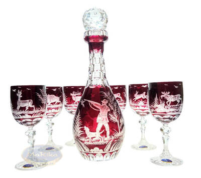 Ruby wine set with hunting theme