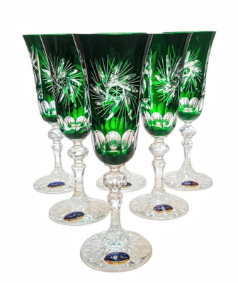 Szmaragdowe kryształowe kieliszki do szampana 150 ml Młynek Oliwka