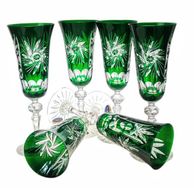 Szmaragdowe kryształowe kieliszki do szampana 150 ml Młynek Oliwka