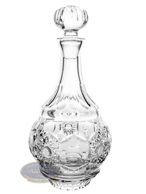 Crystal vodka decanter.pineapple