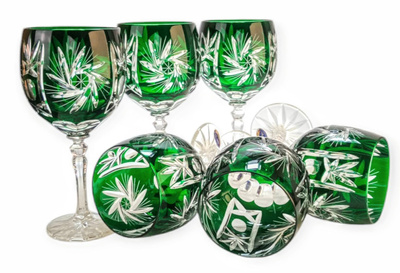 Szmaragdowe kryształowe kieliszki do wina 280 ml Młynek Oliwka