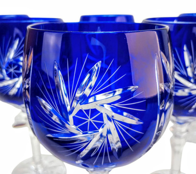 Kobaltowe kryształowe kieliszki do wina 280 ml Młynek Oliwka