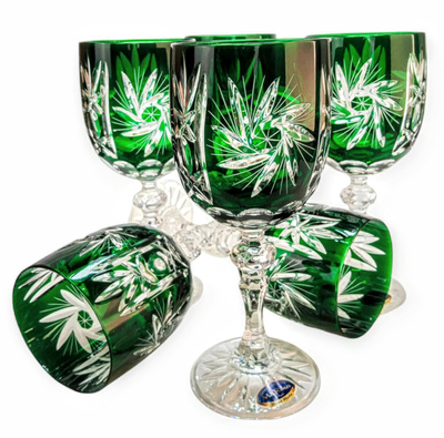 Szmaragdowe kryształowe kieliszki do wina 240 ml Młynek Oliwka
