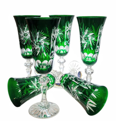 Szmaragdowe kryształowe kieliszki do szampana 150 ml Młynek Oliwka