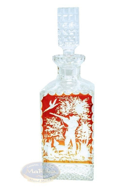 Crystal set with a hunting motif carafe and glasses for whisky