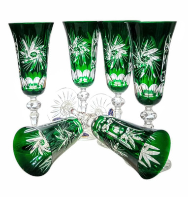 Szmaragdowe kryształowe kieliszki do szampana 150 ml Młynek Oliwka