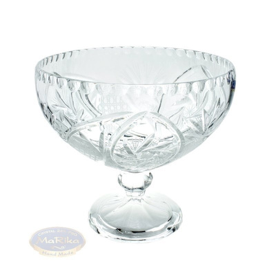 Kryształowa misa na nodze