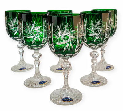 Szmaragdowe kryształowe kieliszki do wina 240 ml Młynek Oliwka