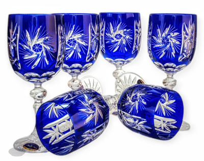 Kobaltowe kryształowe kieliszki do wina 240 ml Młynek Oliwka