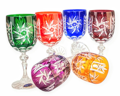 Kolorowe kryształowe kieliszki do wina 240 ml Młynek Oliwka