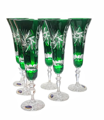 Szmaragdowe kryształowe kieliszki do szampana 170 ml Młynek Oliwka