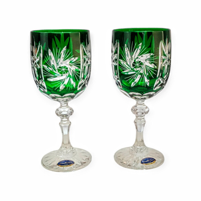 Szmaragdowe kryształowe kieliszki do wina 240 ml Młynek Oliwka