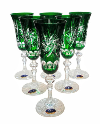 Szmaragdowe kryształowe kieliszki do szampana 150 ml Młynek Oliwka