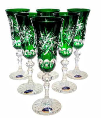 Szmaragdowe kryształowe kieliszki do szampana 150 ml Młynek Oliwka