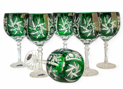 Szmaragdowe kryształowe kieliszki do wina 280 ml Młynek Oliwka